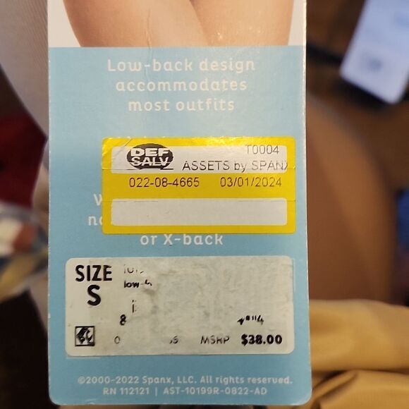 ASSETS by SPANX Flawless Finish Micro Low Back Cupped Bodysuit - Picture 6 of 6